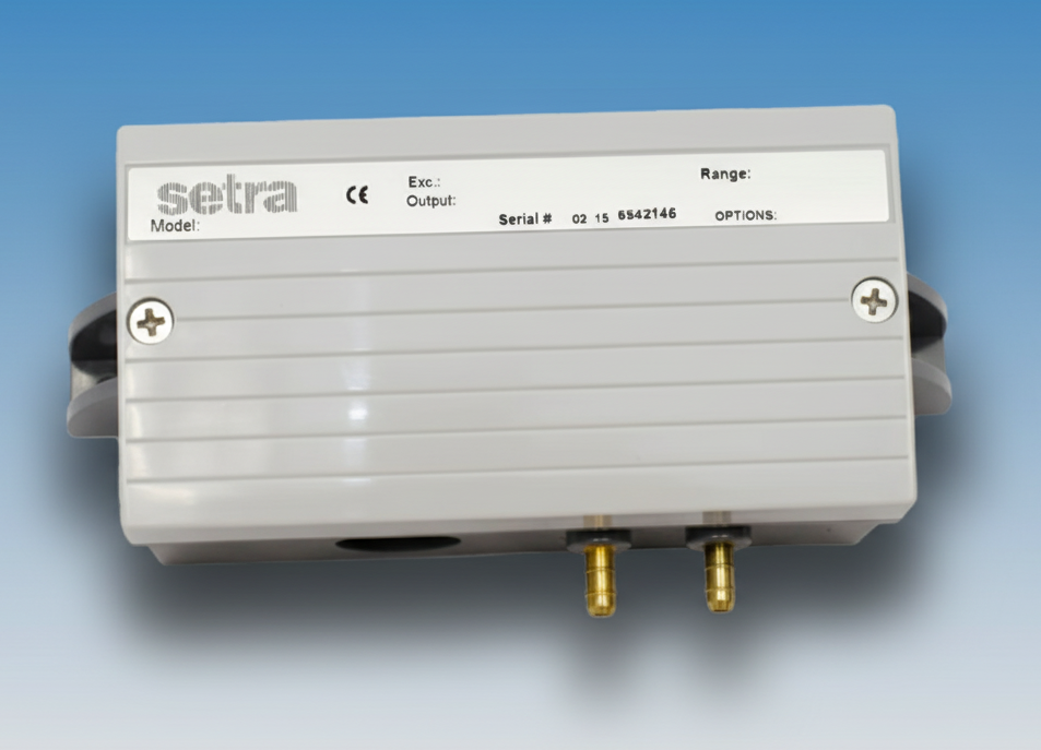 Setra sensor device with label and serial number on a white background